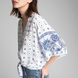 Gap open sleeve tie front top